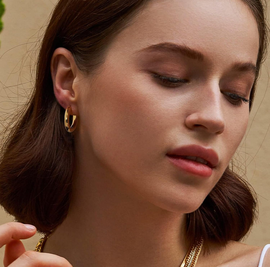 Layla hoops